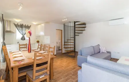 Location Maison 8 personnes à Marcana - Photo 2