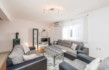 Location Maison 10 personnes à Bibinje - Photo 1