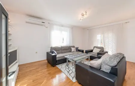 Location Maison 10 personnes à Bibinje - Photo 22