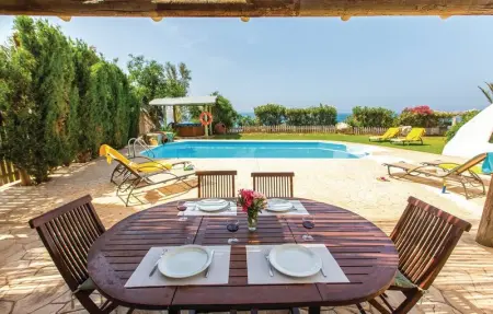 Location Maison 6 personnes à Pomos - Photo 3