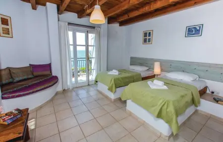 Location Maison 6 personnes à Pomos - Photo 7