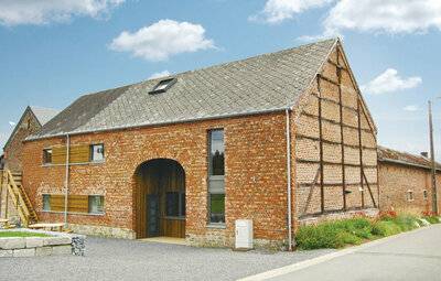 La Ferme de Lucy, Maison 16 personnes à Somme Leuze BNA020