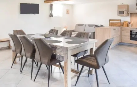 Location Maison 9 personnes à Sainteny - Photo 2