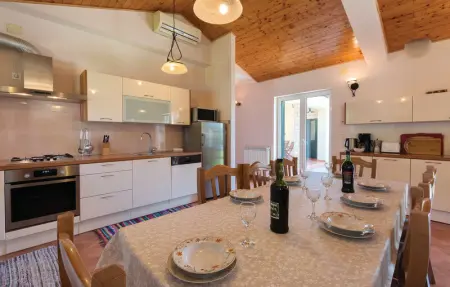 Location Maison 16 personnes à Liznjan - Photo 24