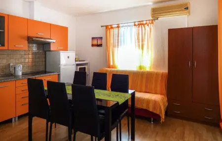 Location Maison 8 personnes à Mimice - Photo 4