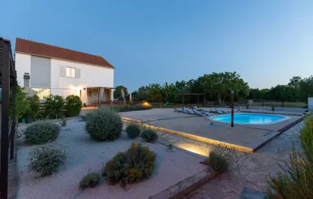 Location Maison 12 personnes à Pridraga - Photo 9