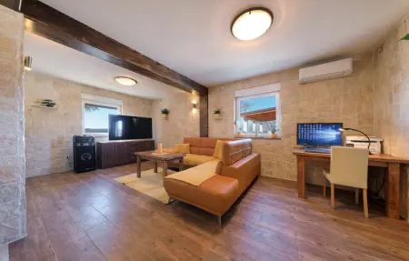 Location Maison 7 personnes à Pridraga - Photo 5