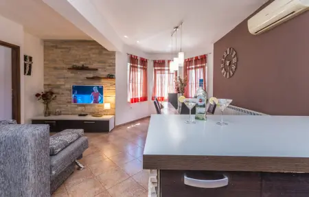 Location Maison 8 personnes à Bibinje - Photo 16