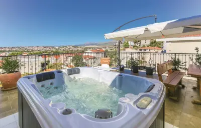 Appartement à Podstrana, SEA VIEW JACUZZI APARTMENT JO - L876583