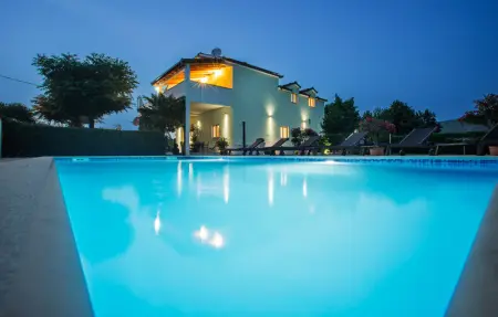 Location Maison 10 personnes à Donji Prolozac - Photo 6