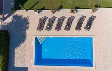 Location Maison 10 personnes à Donji Prolozac - Photo 10