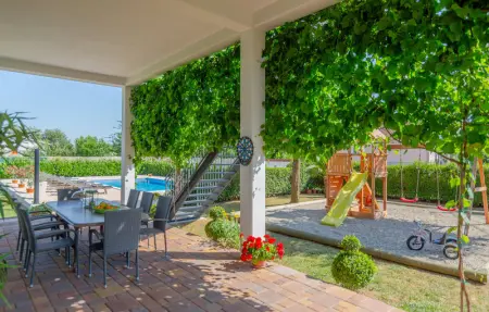 Location Maison 10 personnes à Donji Prolozac - Photo 13