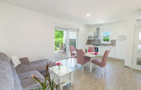 Location Maison 10 personnes à Donji Prolozac - Photo 21