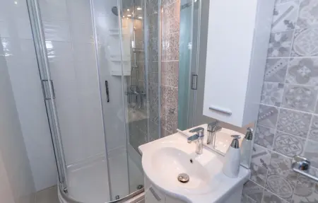 Location Maison 10 personnes à Donji Prolozac - Photo 34