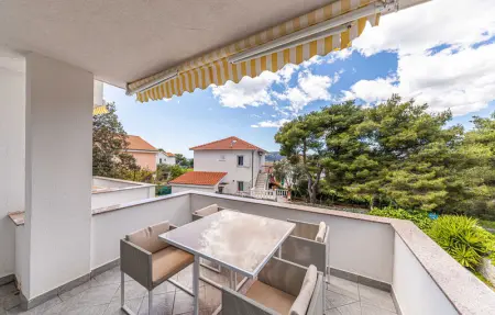 Location Maison 16 personnes à Okrug Donji - Photo 6