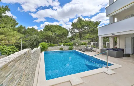 Location Maison 16 personnes à Okrug Donji - Photo 11