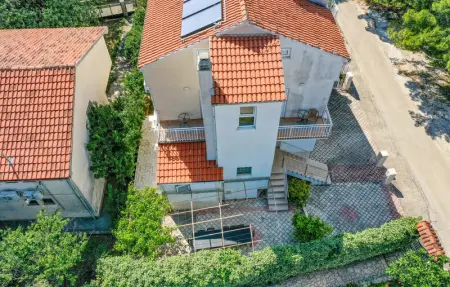 Location Maison 16 personnes à Okrug Donji - Photo 15