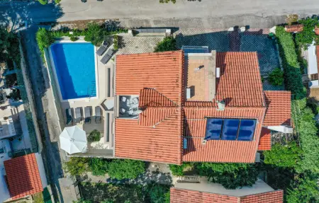 Location Maison 16 personnes à Okrug Donji - Photo 16