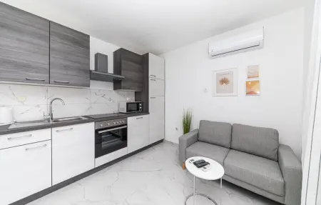 Location Maison 16 personnes à Okrug Donji - Photo 24