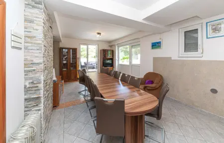 Location Maison 16 personnes à Okrug Donji - Photo 26