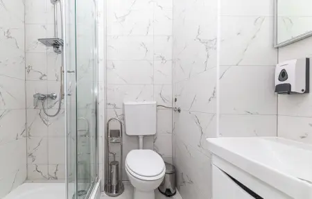 Location Maison 16 personnes à Okrug Donji - Photo 46