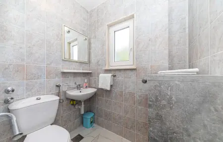 Location Maison 16 personnes à Okrug Donji - Photo 49