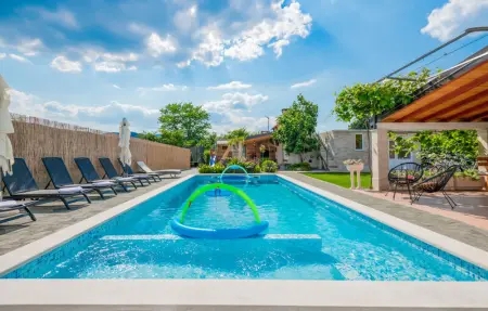 Location Maison 12 personnes à Donji Prolozac - Photo 8