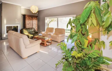 Location Maison 8 personnes à Milhaud - Photo 1