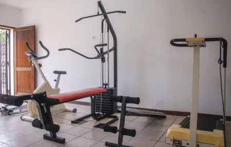 Location Maison 8 personnes à Milhaud - Photo 4