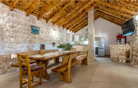 Location Maison 8 personnes à Unesic - Photo 2