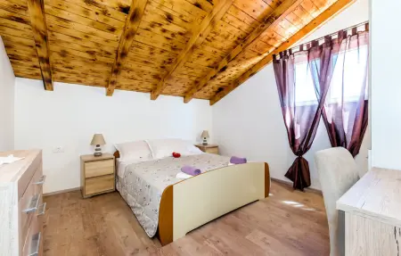 Location Maison 8 personnes à Unesic - Photo 4