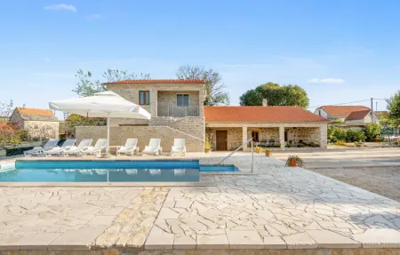 Location Maison 8 personnes à Unesic - Photo 6