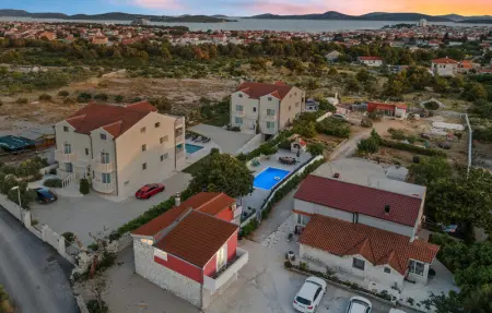 Location Maison 8 personnes à Vodice - Photo 12