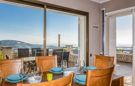 Location Maison 10 personnes à Sant Cebrià de Vallalt - Photo 2