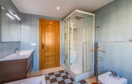 Location Maison 10 personnes à Sant Cebrià de Vallalt - Photo 26