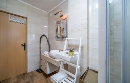 Location Maison 6 personnes à Bosiljevo - Photo 29