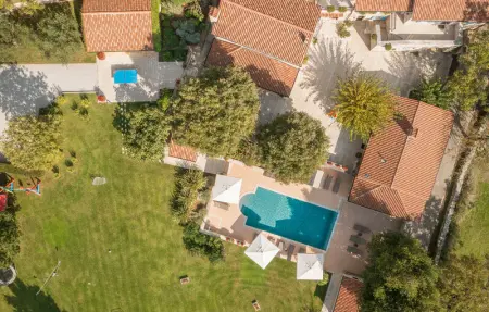 Location Maison 14 personnes à Tinjan - Photo 18