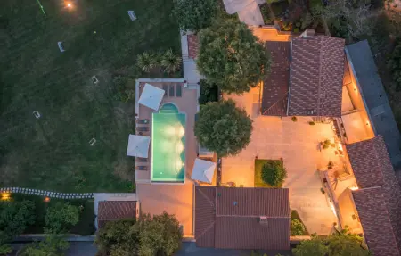 Location Maison 14 personnes à Tinjan - Photo 21