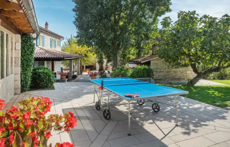 Location Maison 14 personnes à Tinjan - Photo 25