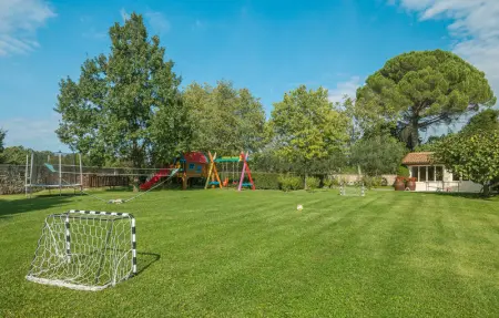 Location Maison 14 personnes à Tinjan - Photo 26