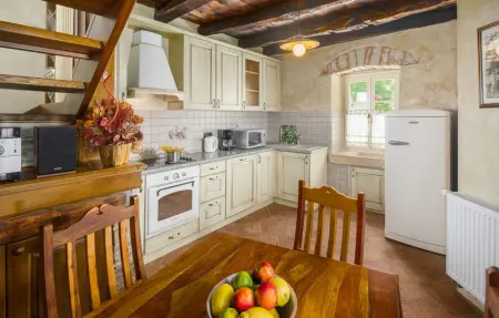 Location Maison 14 personnes à Tinjan - Photo 35