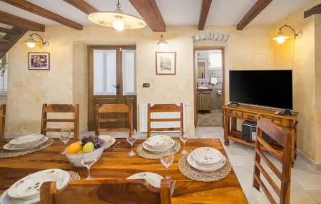 Location Maison 14 personnes à Tinjan - Photo 38