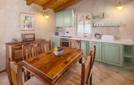 Location Maison 14 personnes à Tinjan - Photo 40