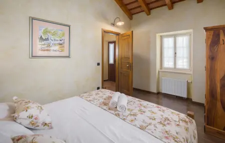 Location Maison 14 personnes à Tinjan - Photo 44