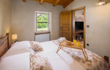 Location Maison 14 personnes à Tinjan - Photo 45