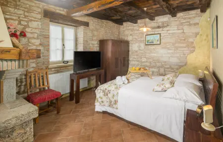 Location Maison 14 personnes à Tinjan - Photo 48