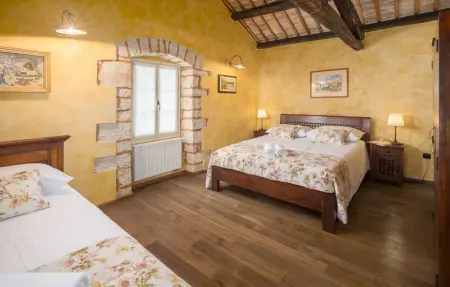 Location Maison 14 personnes à Tinjan - Photo 50