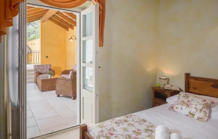 Location Maison 14 personnes à Tinjan - Photo 52