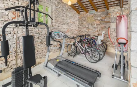 Location Maison 14 personnes à Tinjan - Photo 61