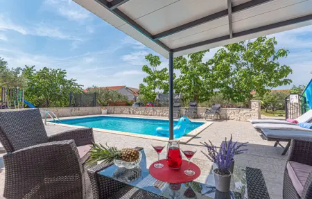 Location Maison 10 personnes à Cista Velika - Photo 7